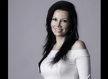 professora de desenho de moda, estilista, modelista,